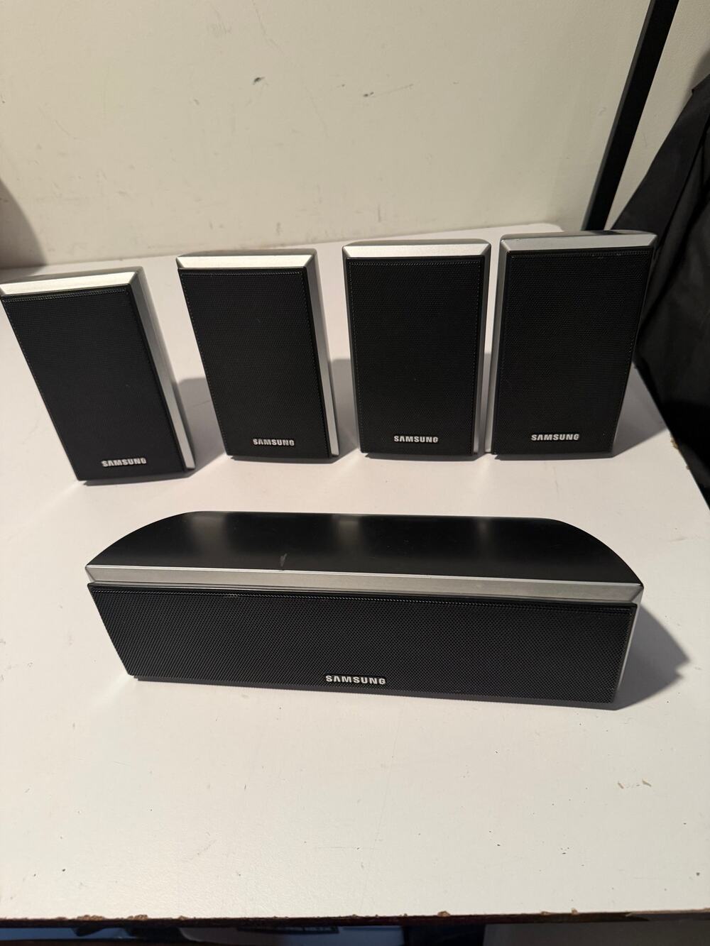 Samsung Surround Sound Speakers 5-pieces PS-CQ80 PS-RQ80